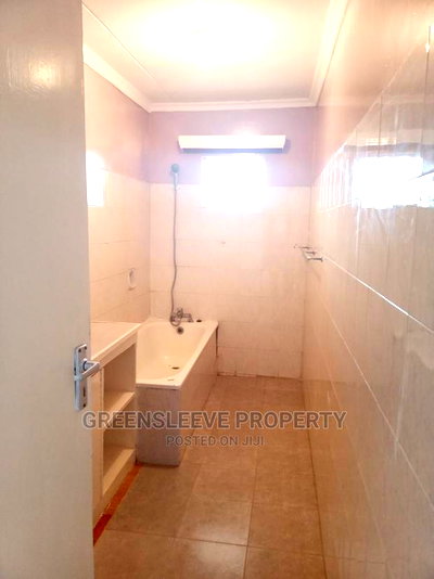 4bdrm Bungalow in Hardly, Karen for Rent - Image 3