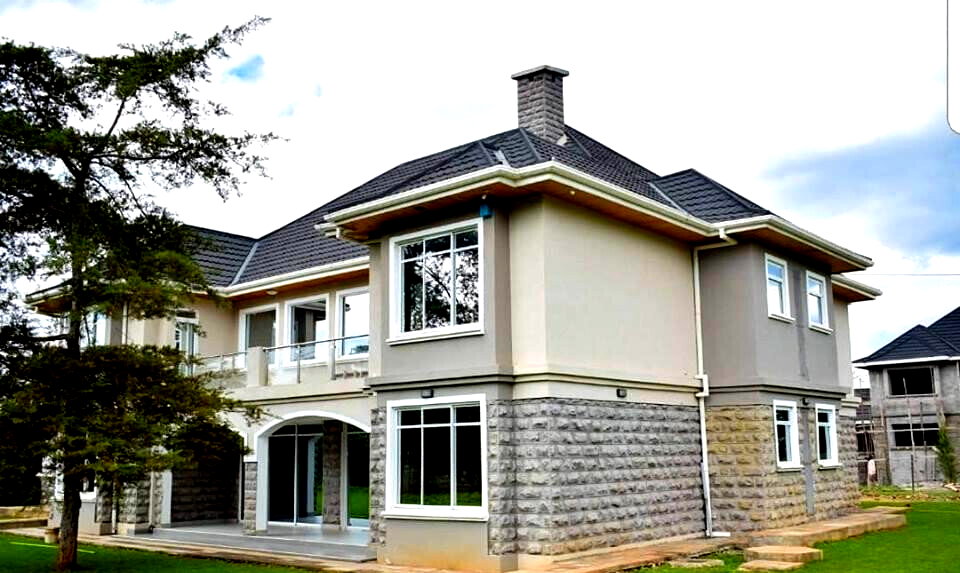 Half-Acre Villa with Private Jacuzzi & Kitchenette – Karen
