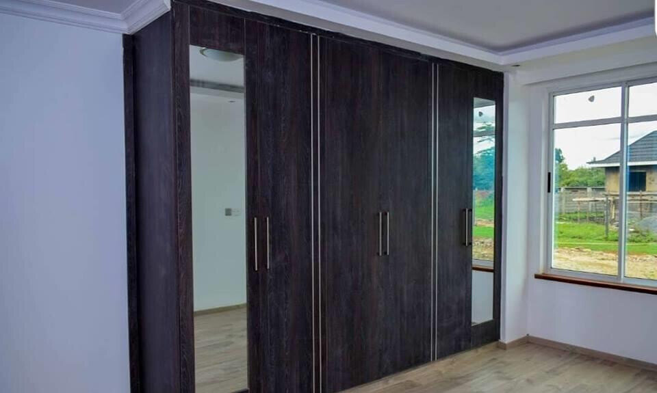 Half-Acre Villa with Private Jacuzzi & Kitchenette – Karen