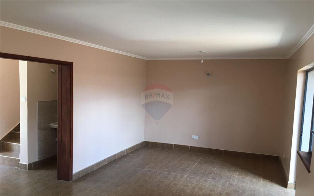 3BR Refurbished Townhouse with SQ & Balcony – Langata