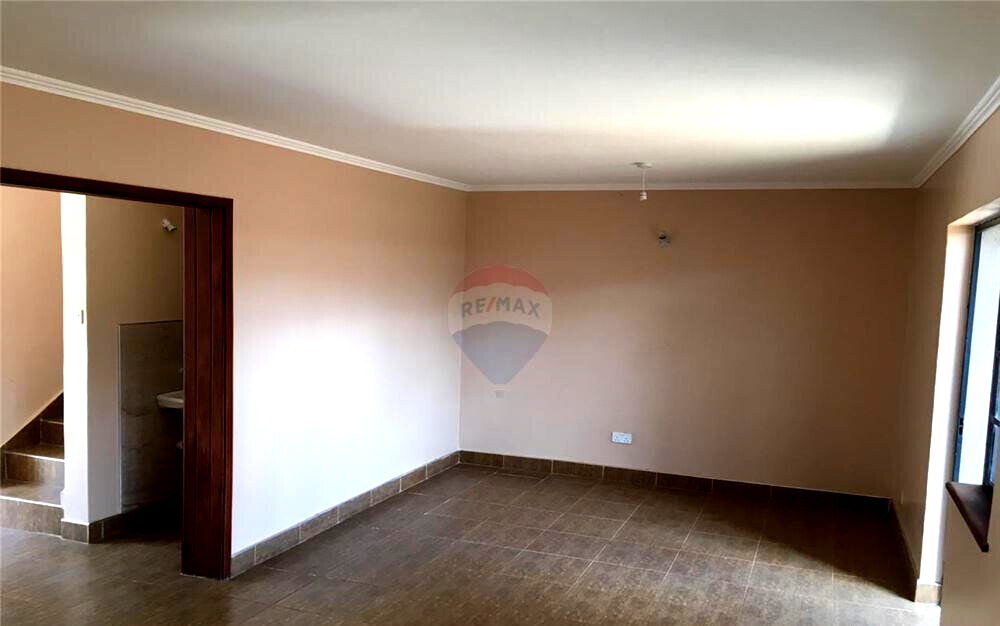 3BR Refurbished Townhouse with SQ & Balcony – Langata