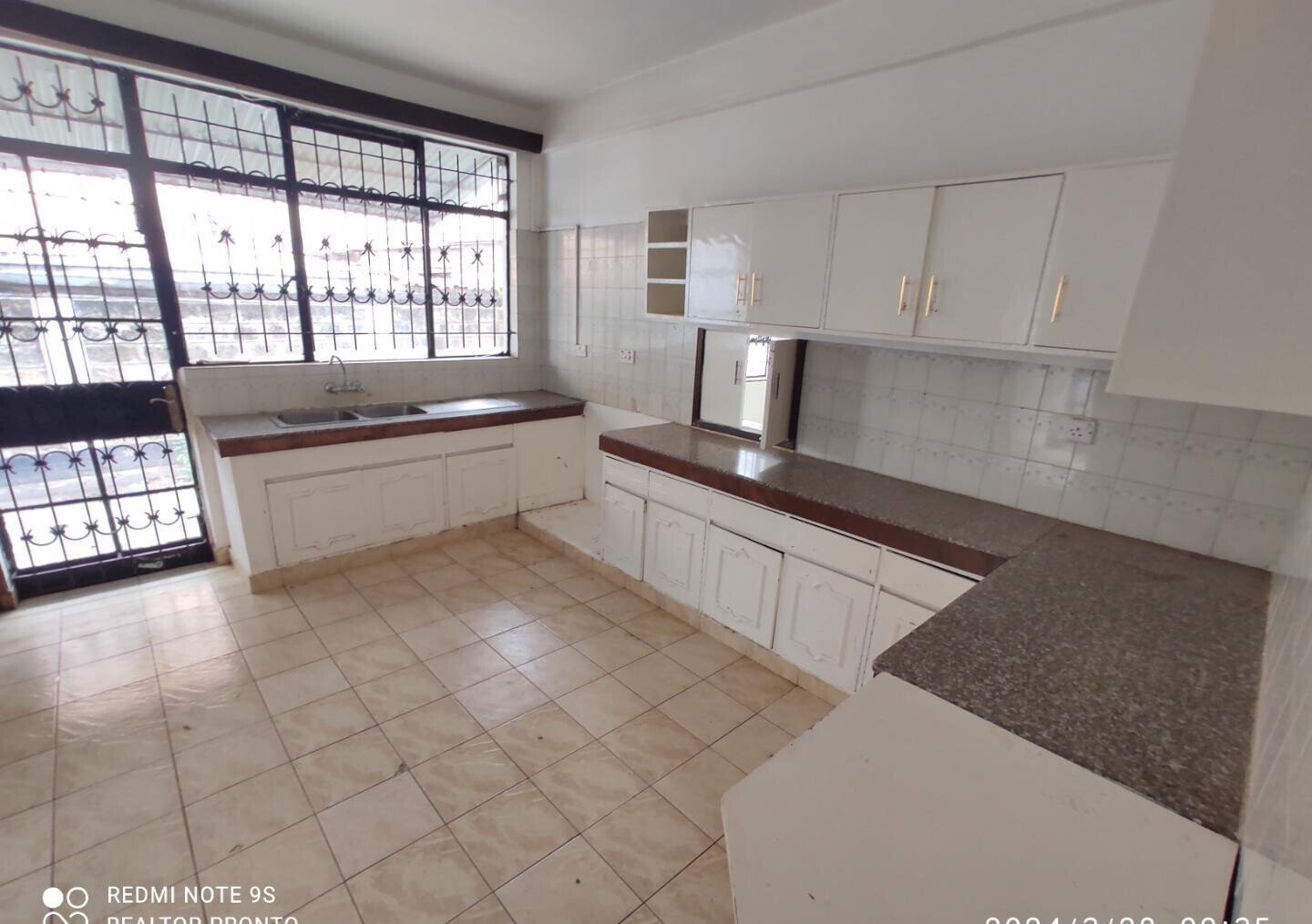 5 En-Suite Bedrooms with DSQ in Exclusive 10-Unit Complex - Kilimani