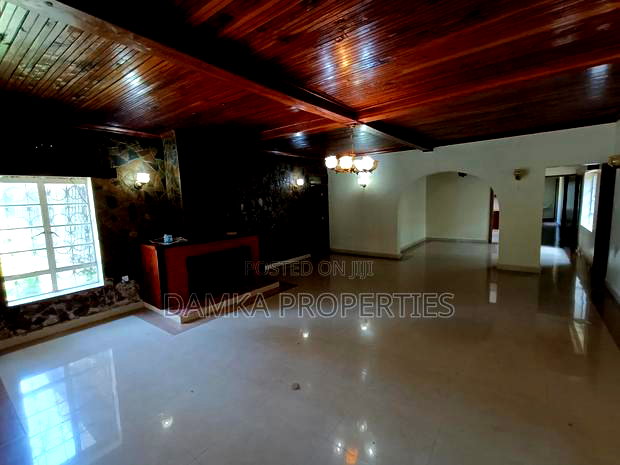 8bdrm Bungalow in Milimani for rent