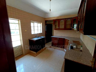 8bdrm Bungalow in Milimani for rent - Image 7