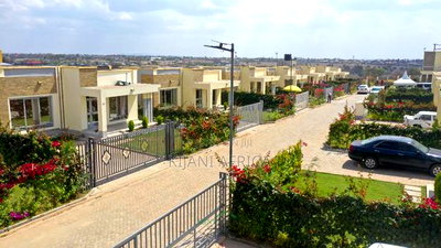 4bdrm Bungalow in Joska for rent - Image 4