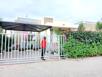 4bdrm Bungalow in Joska for rent - Image 2