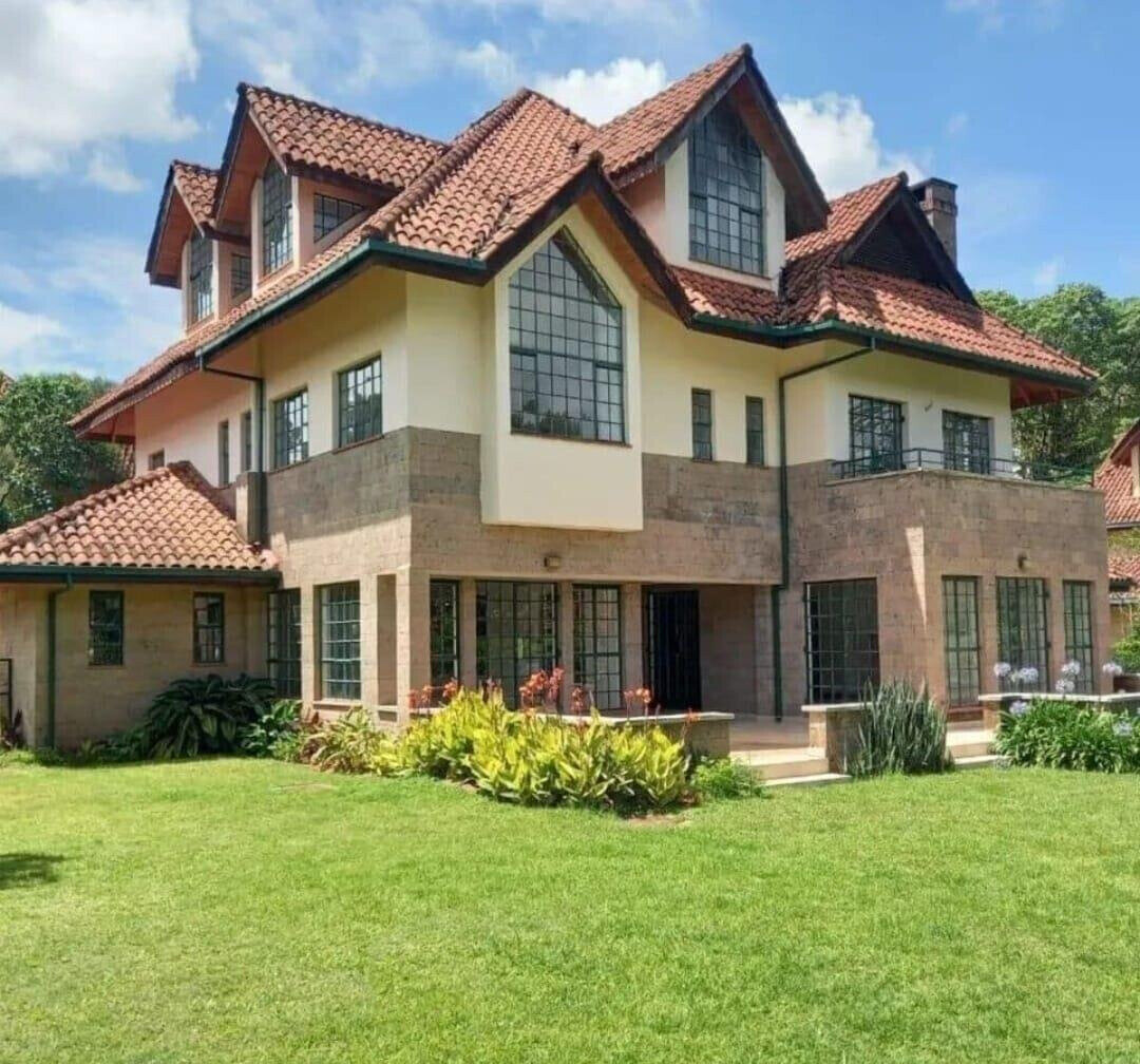 5BR Townhouse with Fireplace & Pool Access - Lower Kabete