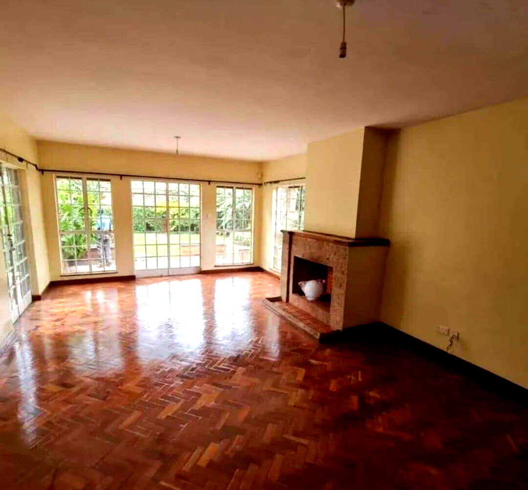 5BR Townhouse with Fireplace & Pool Access - Lower Kabete