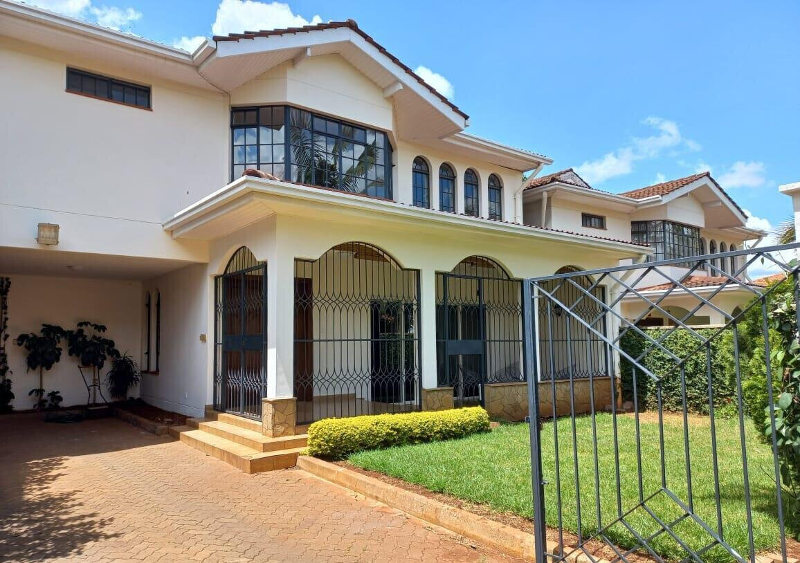 5-Ensuite Townhouse with DSQ & Wooden Floors - Westlands
