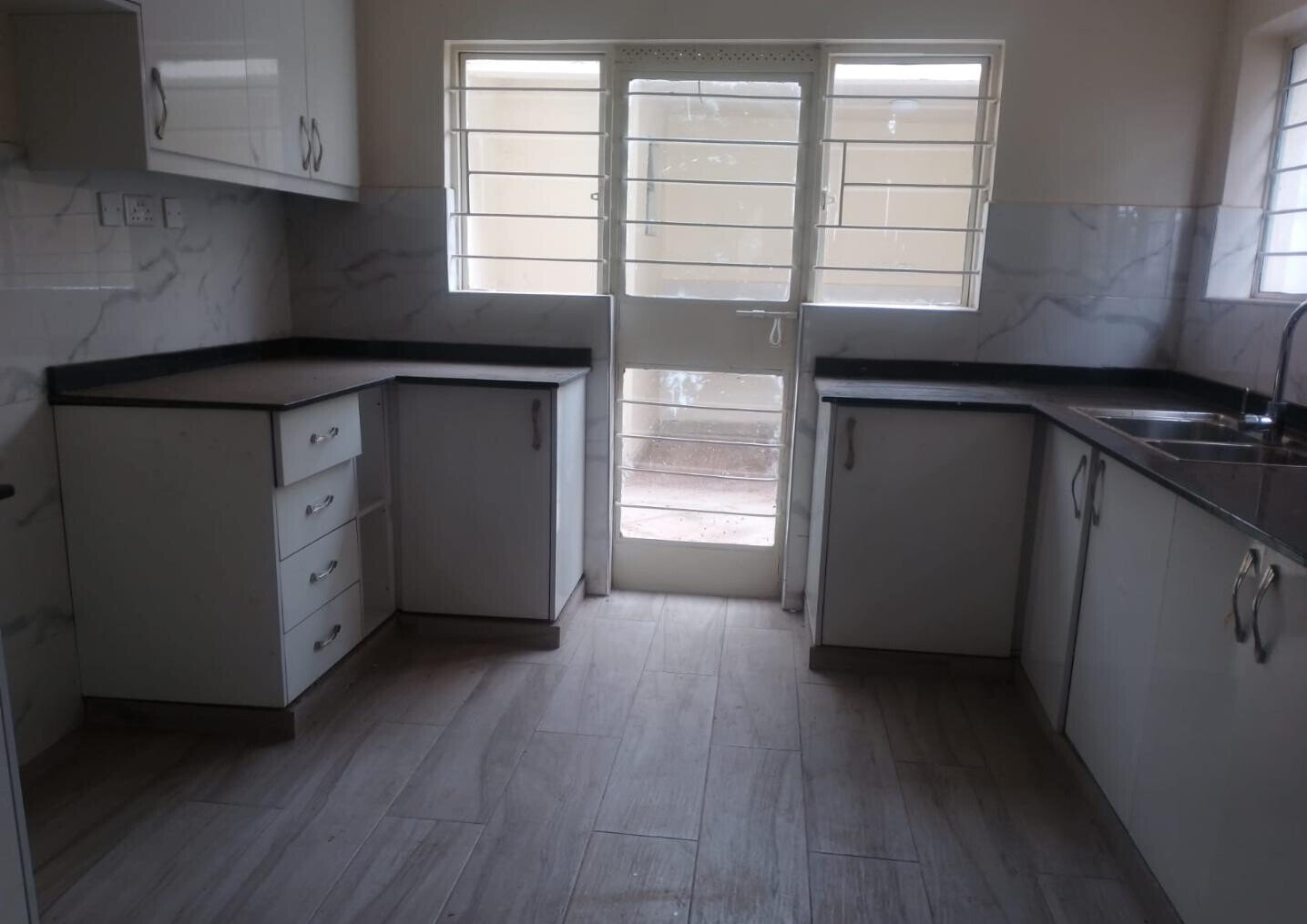 Spacious 4-Bed Townhouse with Large Garden - Westlands