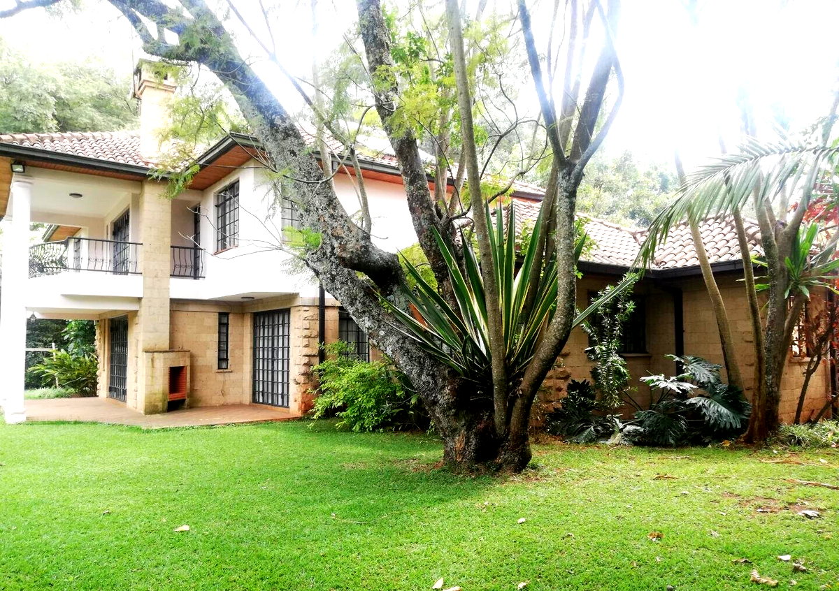 5-Bed Townhouse with Jacuzzi & Pool – Miotoni, Karen