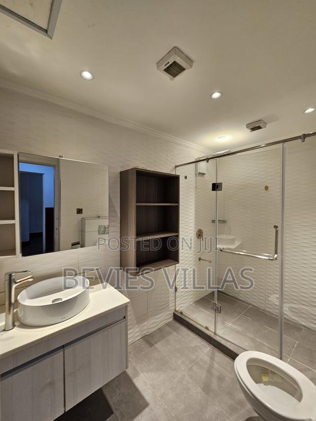 Furnished 3bdrm Apartment in Parklands for rent