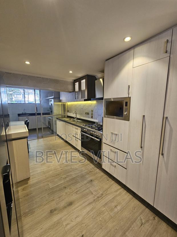 Furnished 3bdrm Apartment in Parklands for rent