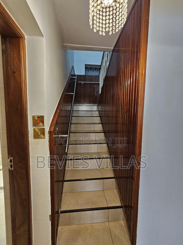 Furnished 3bdrm Apartment in Parklands for rent