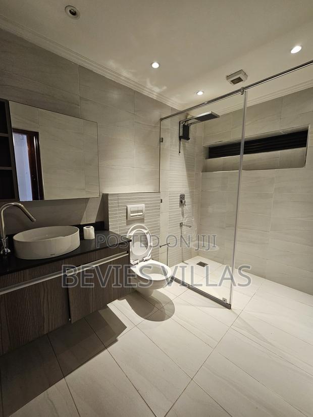 Furnished 3bdrm Apartment in Parklands for rent