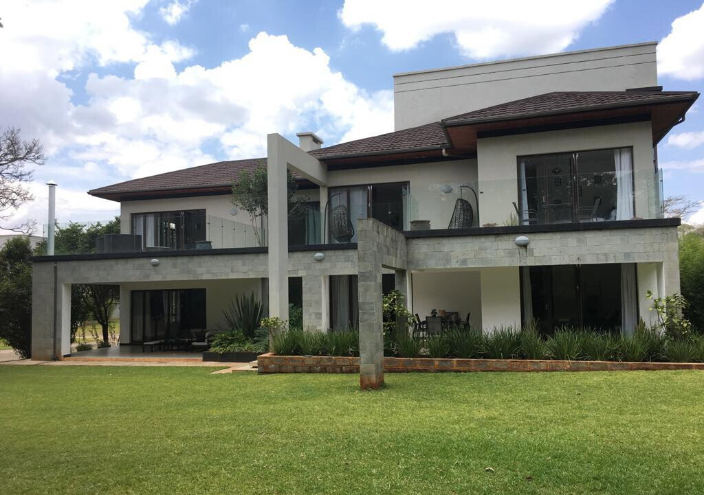 5-Ensuite Townhouse with Private Garden & Guest Room – Karen
