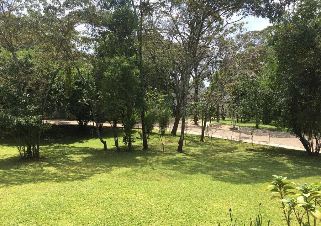 5-Ensuite Townhouse with Private Garden & Guest Room – Karen