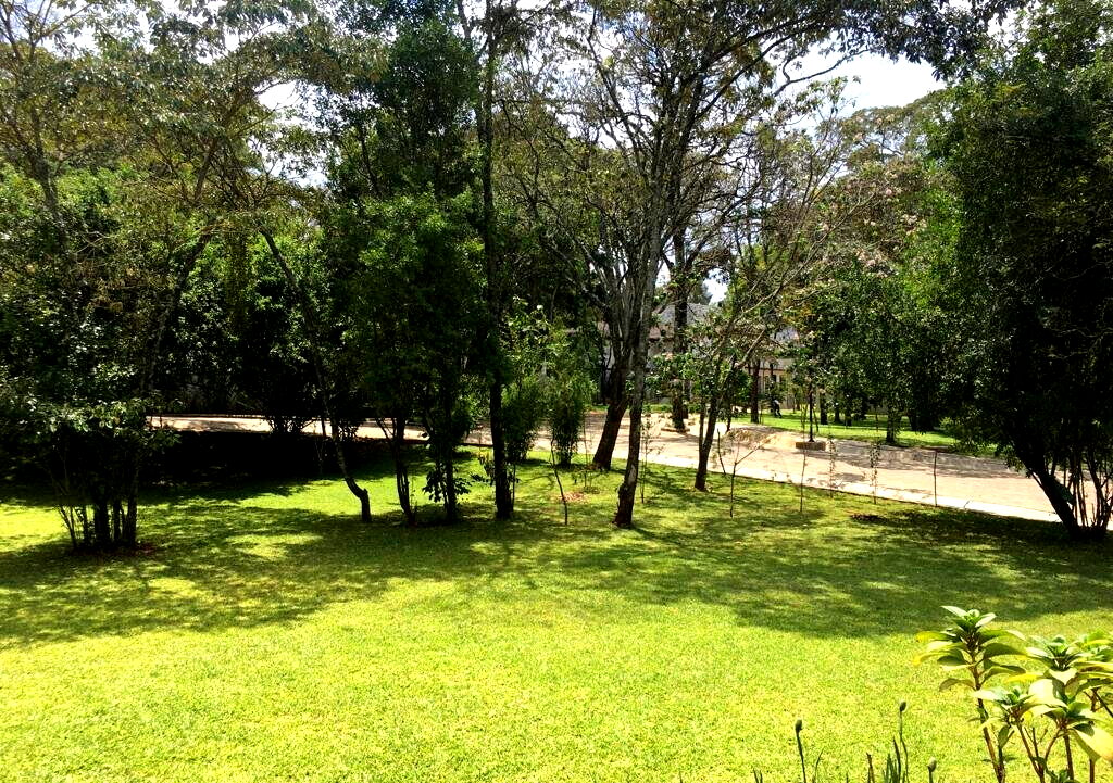 5-Ensuite Townhouse with Private Garden & Guest Room – Karen