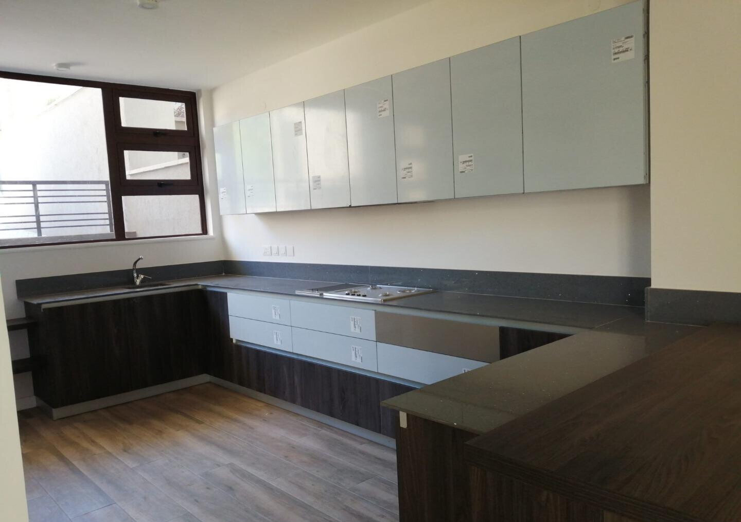 Modern 4BR Villa with Wood Finishes & Large Balconies - Lavington