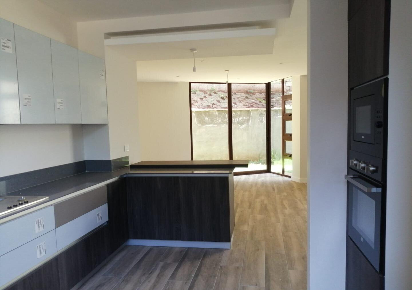 Modern 4BR Villa with Wood Finishes & Large Balconies - Lavington