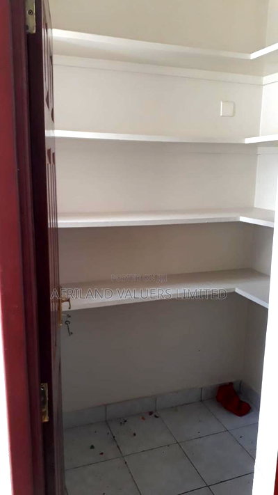 3bdrm Apartment in Lifestyle Terraces, Gateway Mall Area for sale - Image 8