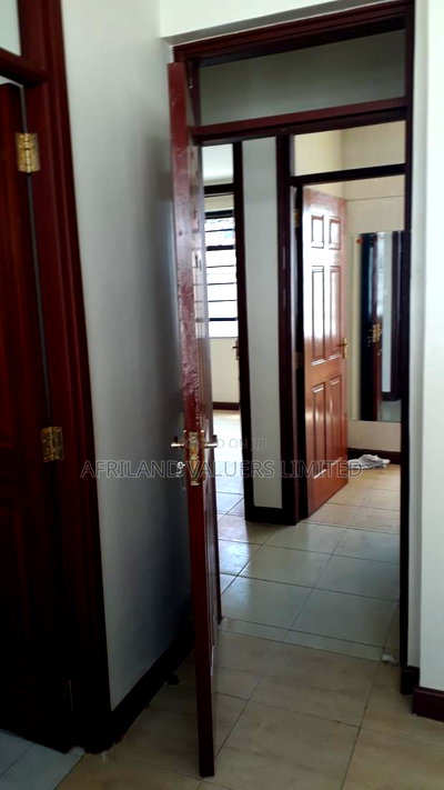 3bdrm Apartment in Lifestyle Terraces, Gateway Mall Area for sale - Image 6
