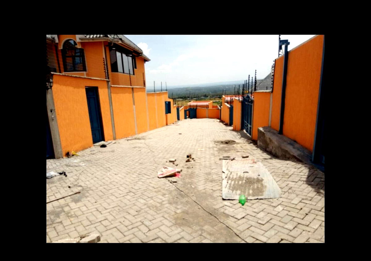 4BR En-Suite Townhouse on 1/8 Acre - Lanet, Nakuru