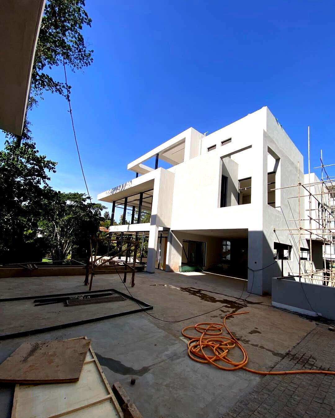 Private Elevator & Pool in 6-BR Villa - Lavington