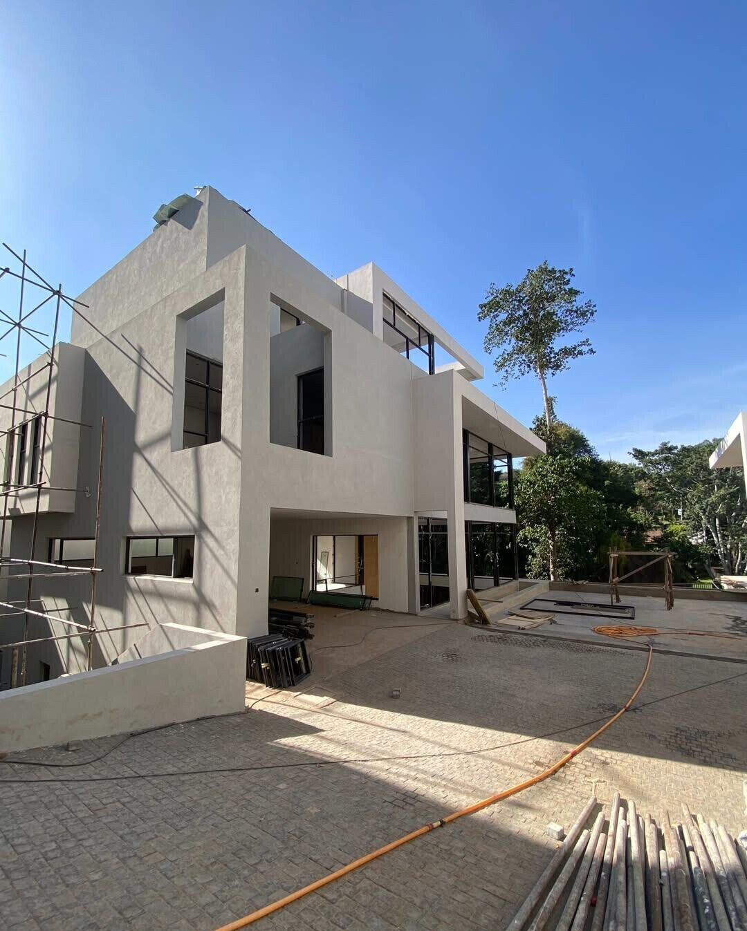 Private Elevator & Pool in 6-BR Villa - Lavington