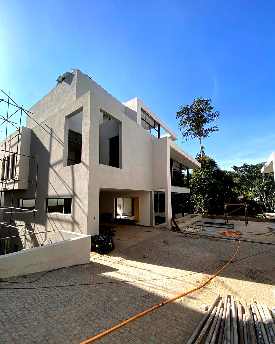 Private Elevator & Pool in 6-BR Villa - Lavington