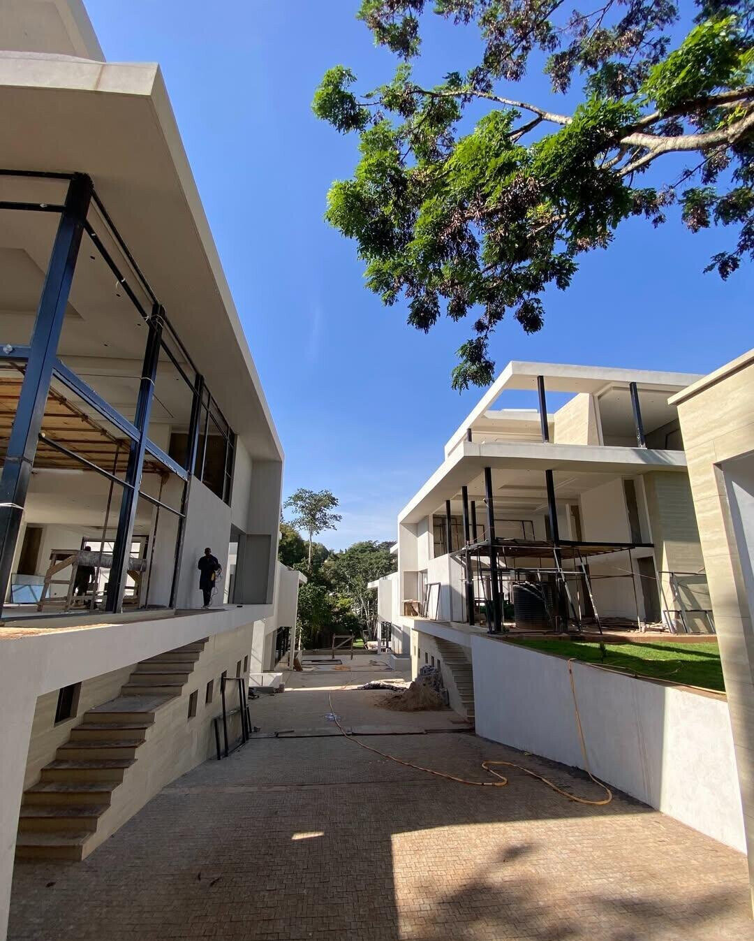 Private Elevator & Pool in 6-BR Villa - Lavington