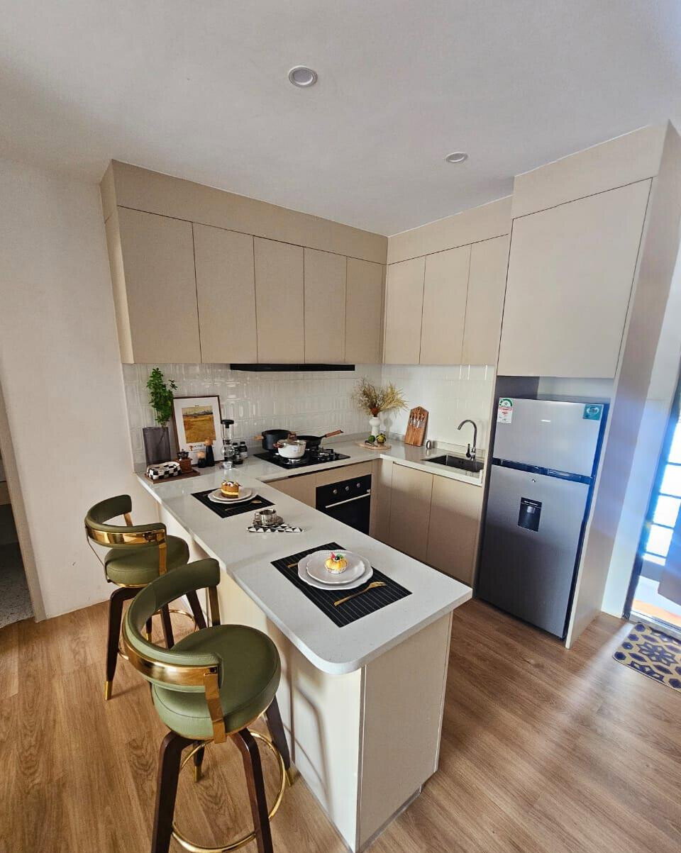 1BR with Golf Club Access & Heated Pool - Westlands