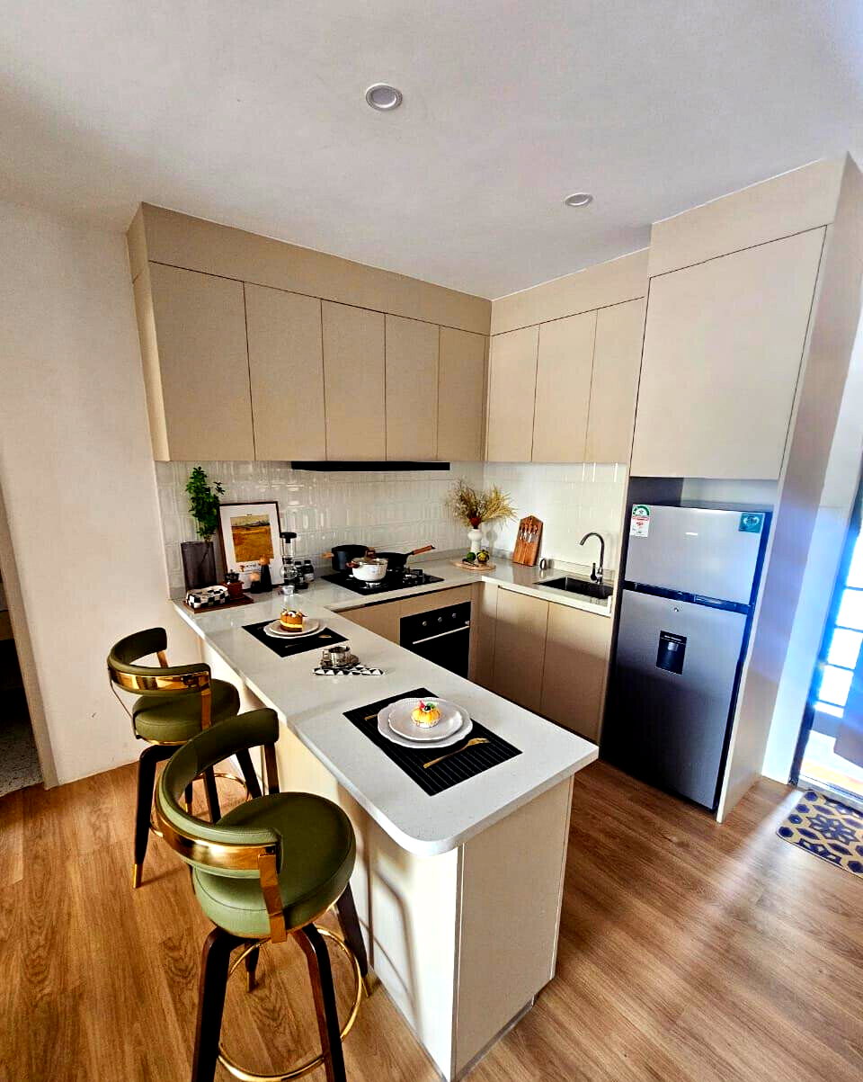 1BR with Golf Club Access & Heated Pool - Westlands
