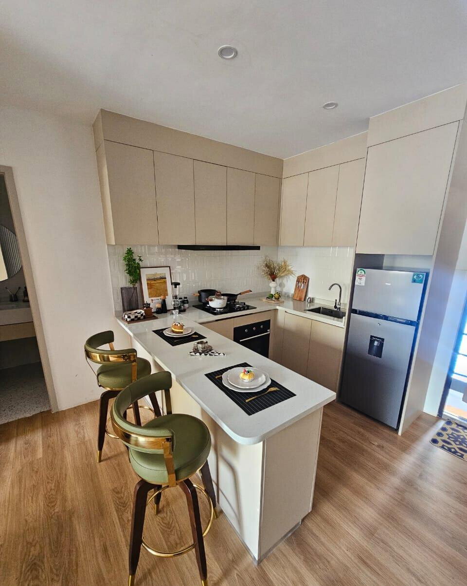 1BR with Golf Club Access & Heated Pool - Westlands
