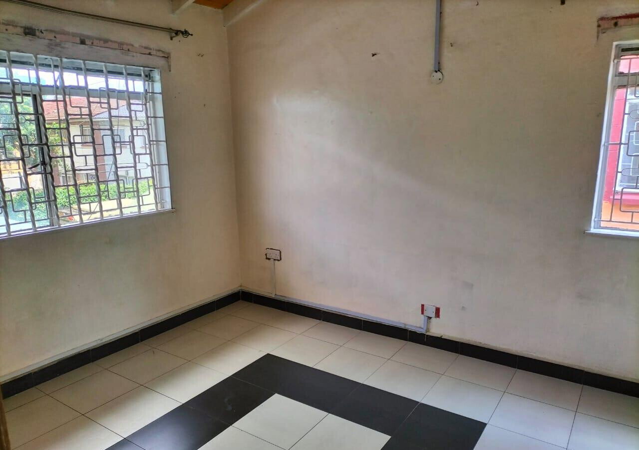 3BR Mansionette with Fireplace & DSQ in Gated Community - Nairobi West