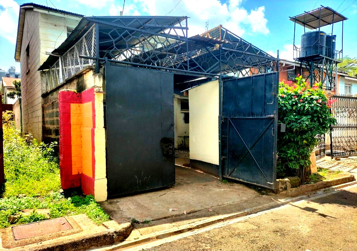 3BR Mansionette with Fireplace & DSQ in Gated Community - Nairobi West