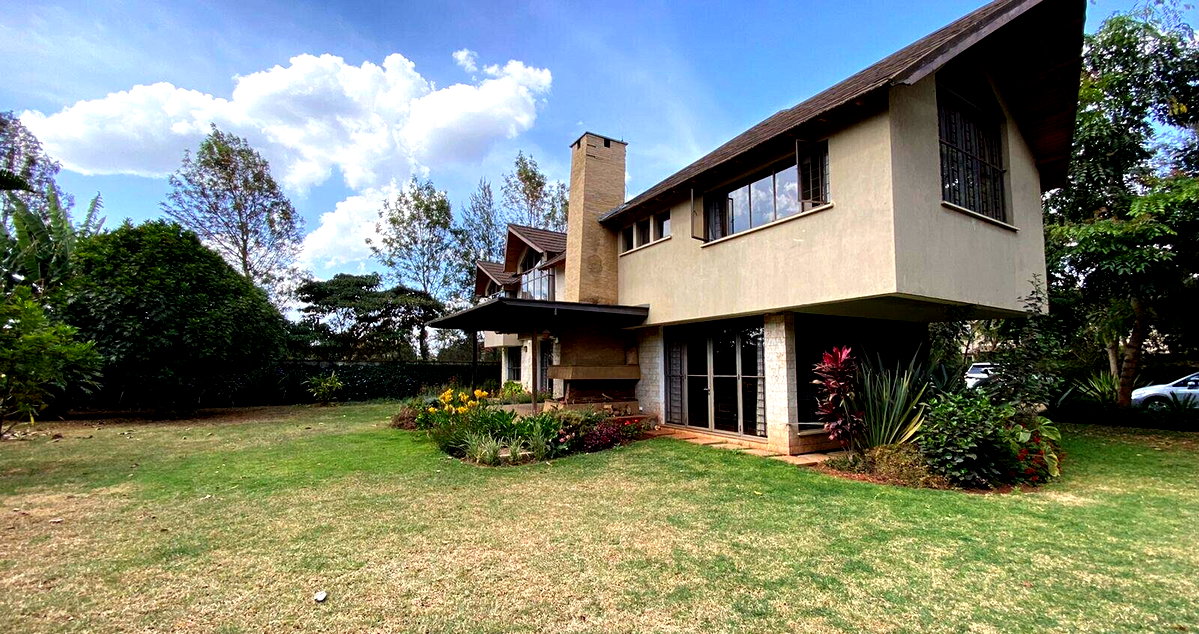 5BR Townhouse with Hardwood Floors & Fireplace - Runda