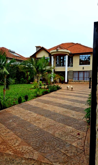 1.1 Acre Townhouse with Garden