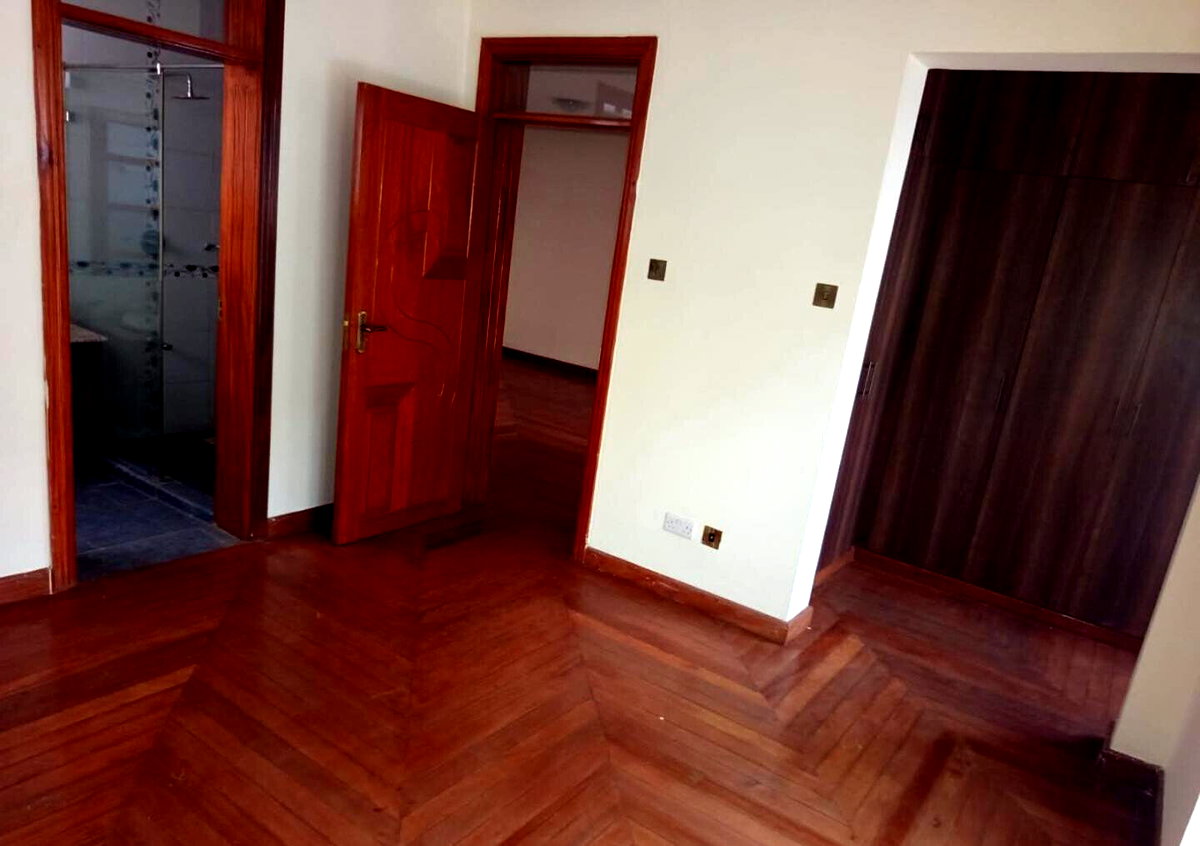 7-Unit Gated Estate with Solar & Backup Power - Lavington