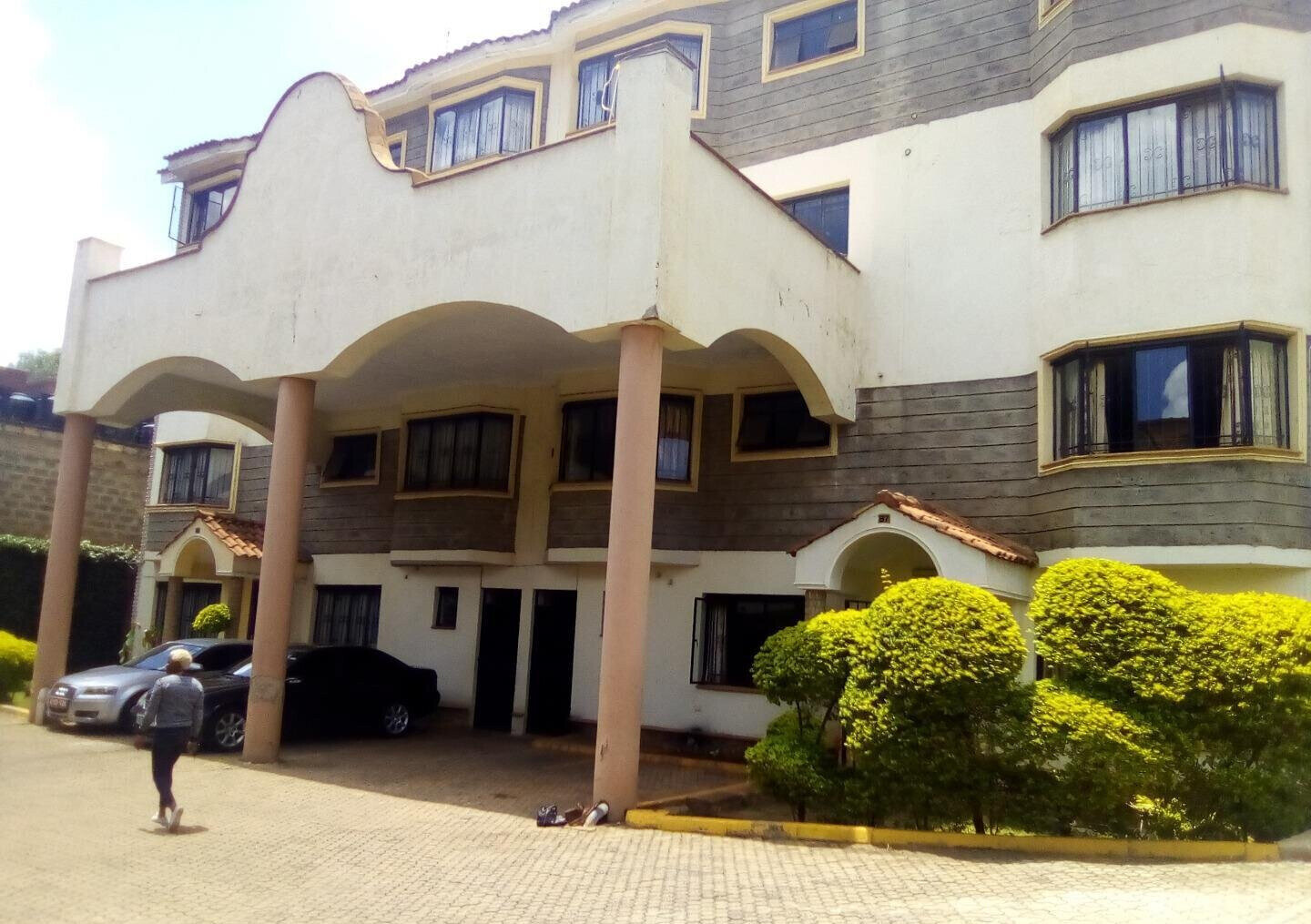 22-Unit Boutique Townhouse with Guest Ensuite & Study - Brookside, Westlands
