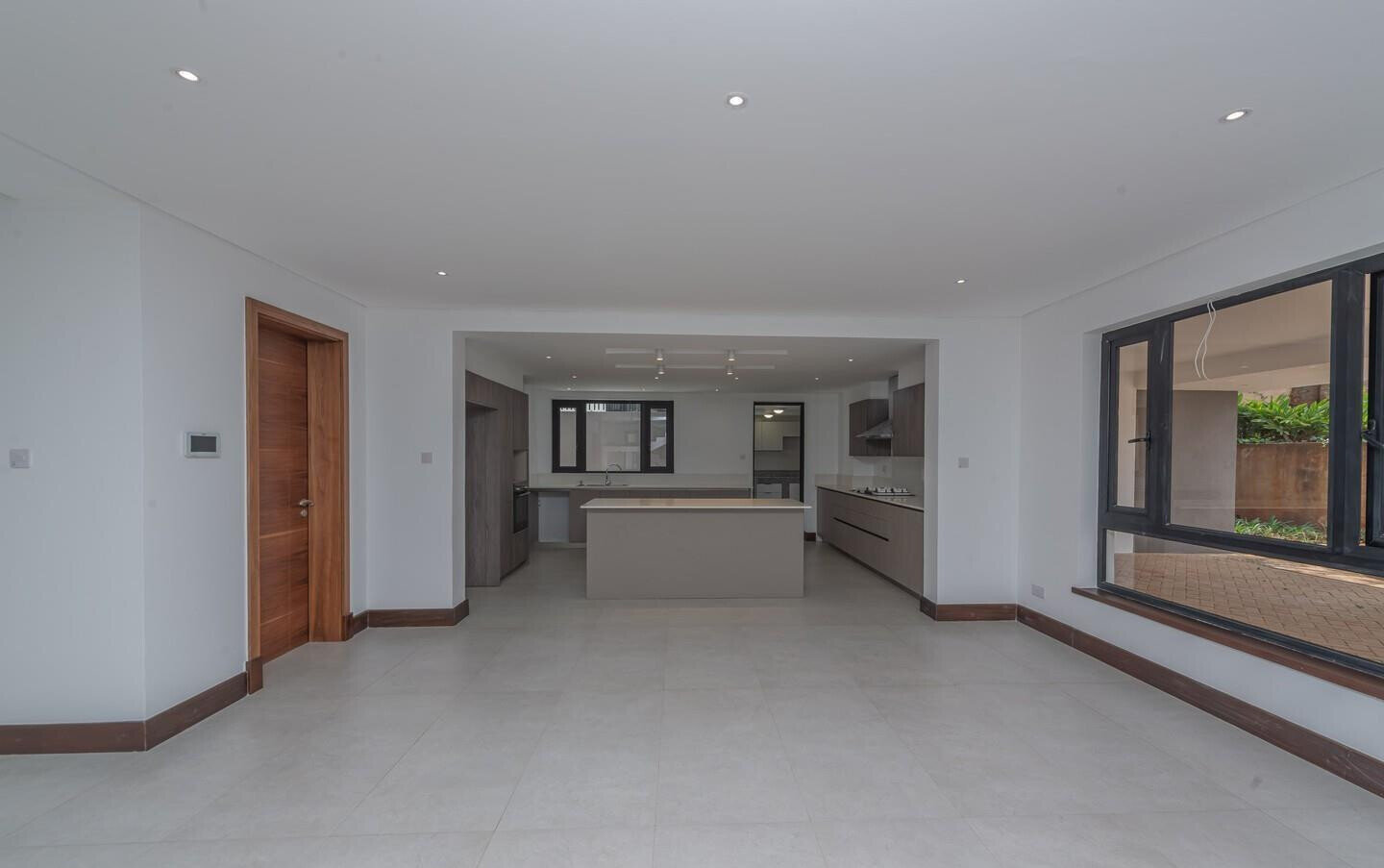 5 En-Suite Townhouse with Lift & Fireplace - Kitisuru