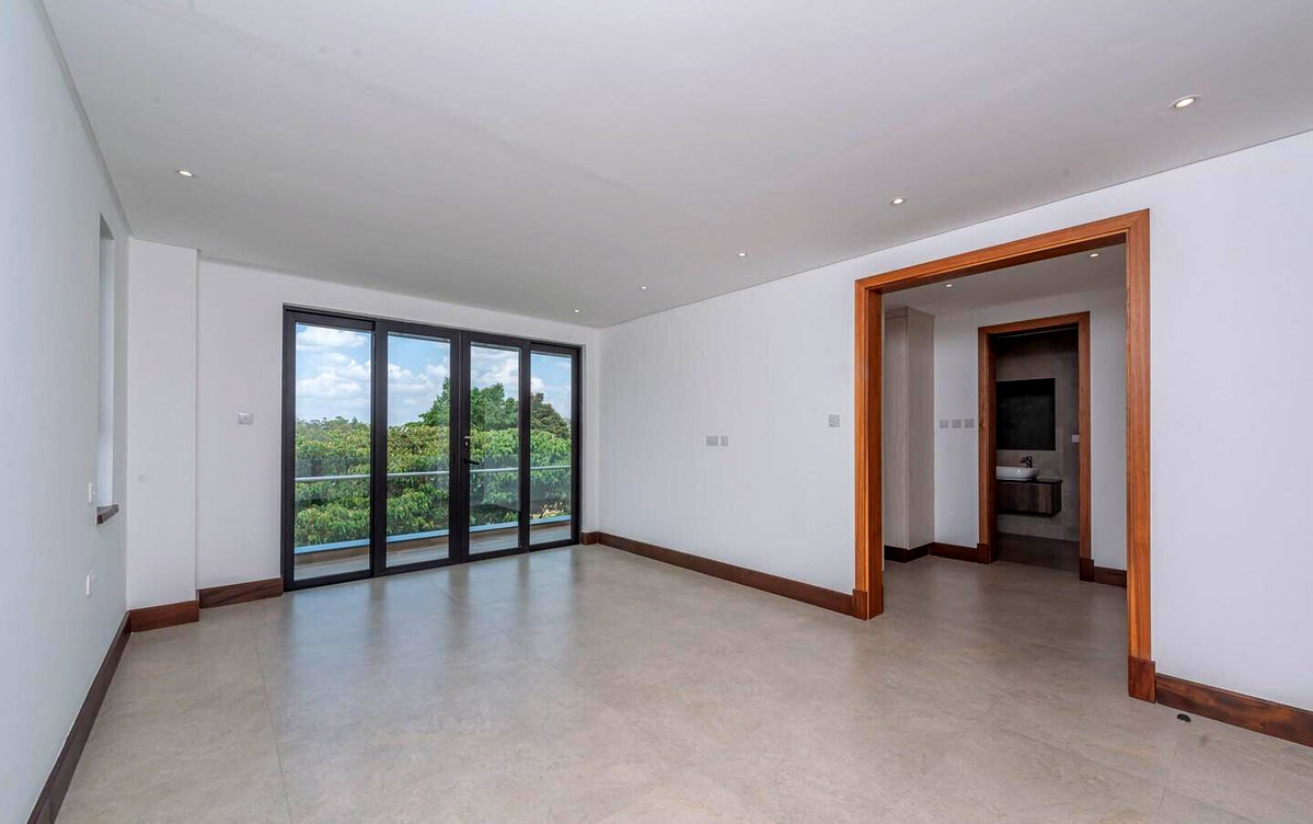 5 En-Suite Townhouse with Lift & Fireplace - Kitisuru