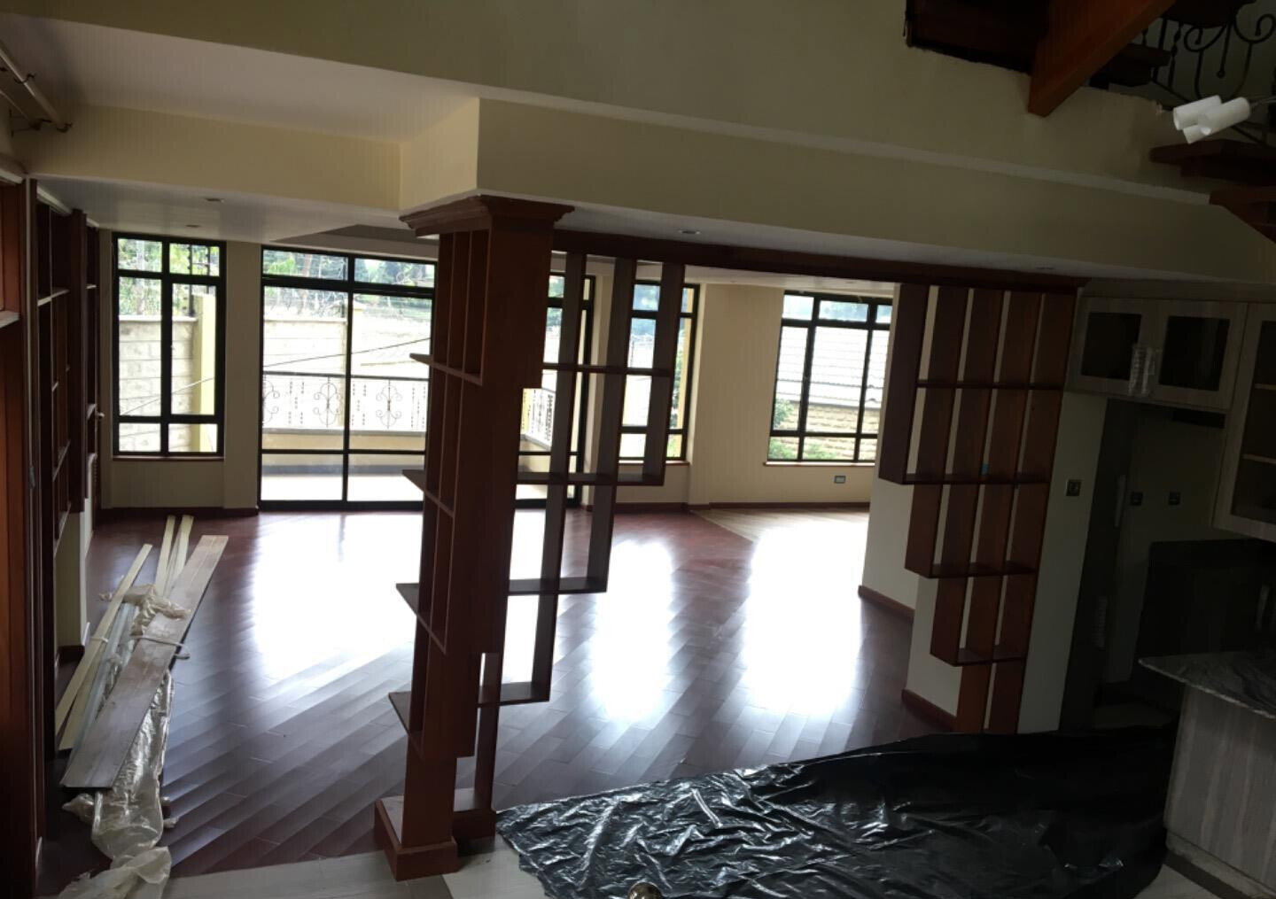 American-Style 5-Bed Townhouse with Sunken Living Room - Lavington