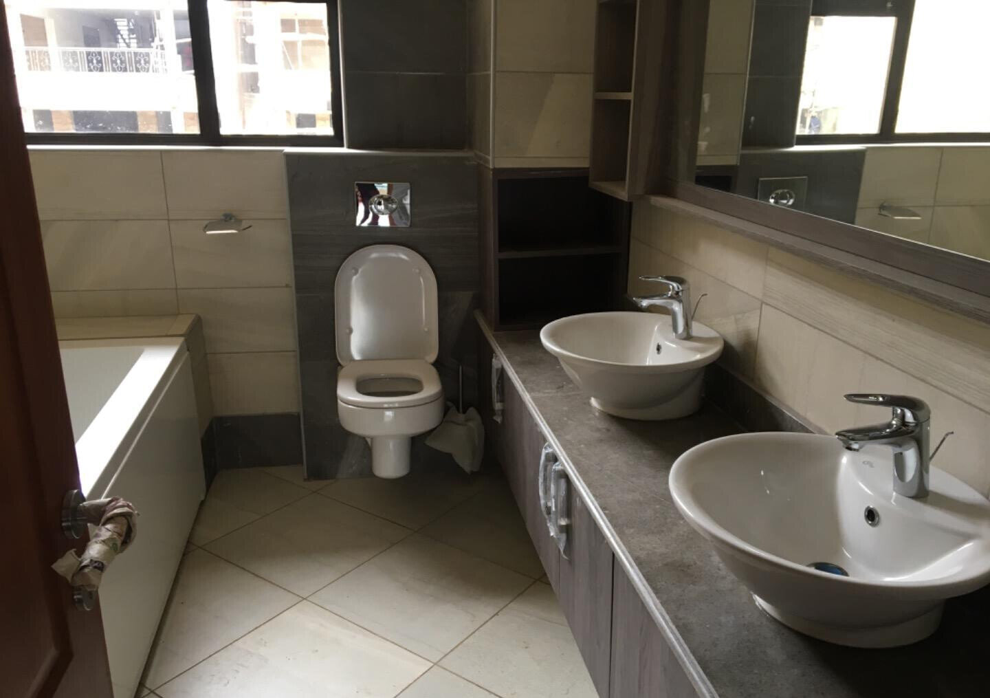 American-Style 5-Bed Townhouse with Sunken Living Room - Lavington