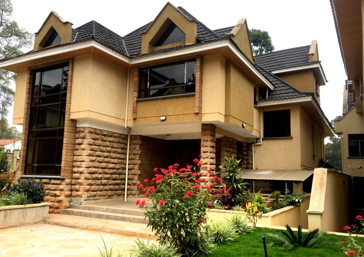 American-Style 5-Bed Townhouse with Sunken Living Room - Lavington