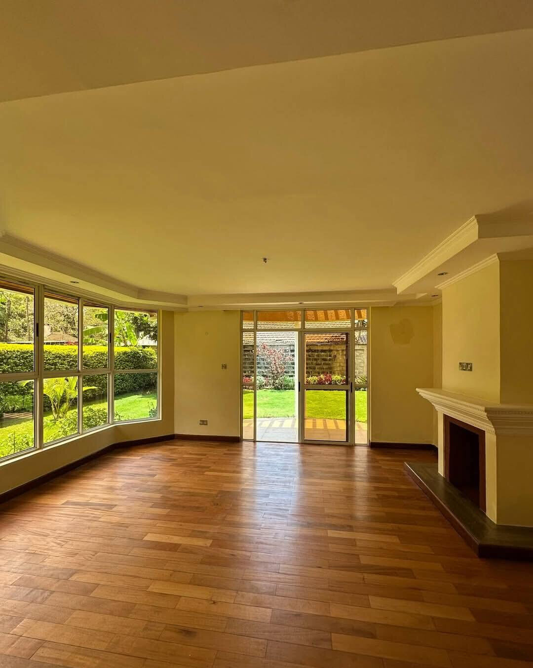 50x100 Townhouse with Garden
