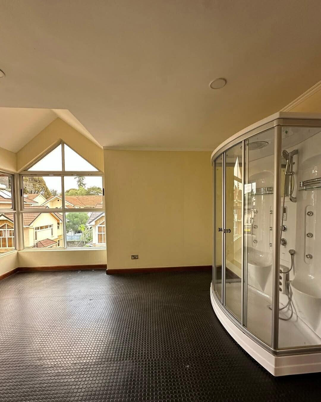 50x100 Townhouse with Garden