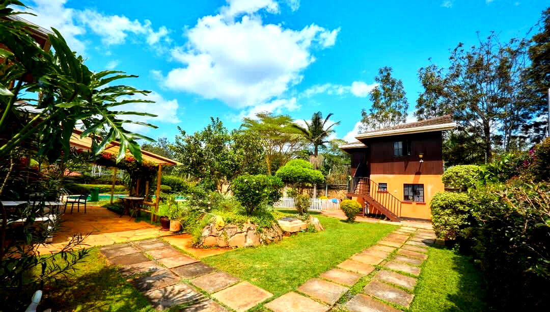 4-Ensuite Townhouse with Pool & DSQ – Near Giraffe Centre, Karen