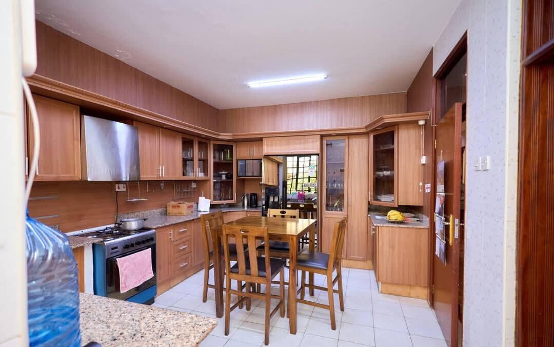 4-Ensuite Townhouse with Pool & DSQ – Near Giraffe Centre, Karen