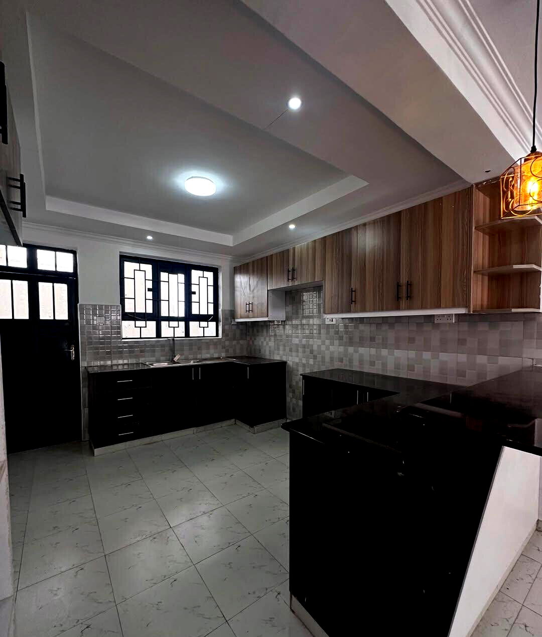 3BR Townhouse with Rooftop Terrace & Ngong Hills Views - Kajiado